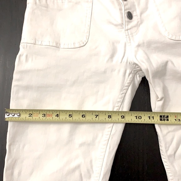 Kennith Cole white cropped jeans😃 - Picture 11 of 13
